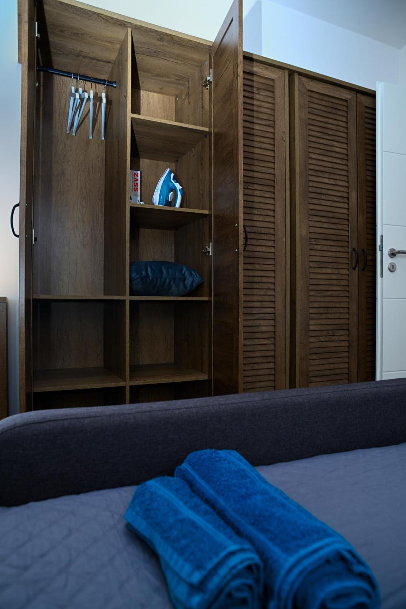 Mirvana Apartments Metheor Executive Suite ティミショアラ エクステリア 写真
